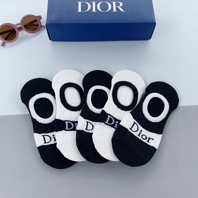 一盒5双 Dior 迪奥2022新款船袜袜子 纯棉面料 火爆 图案 专柜同步中短筒袜子 大牌出街 潮人必备超好搭