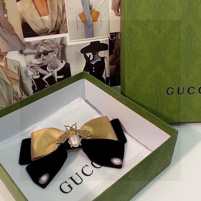 配包装 Gucci 古驰 22新款蜜蜂发夹 可盐可甜 戴起来超好看 可搭配不同发型