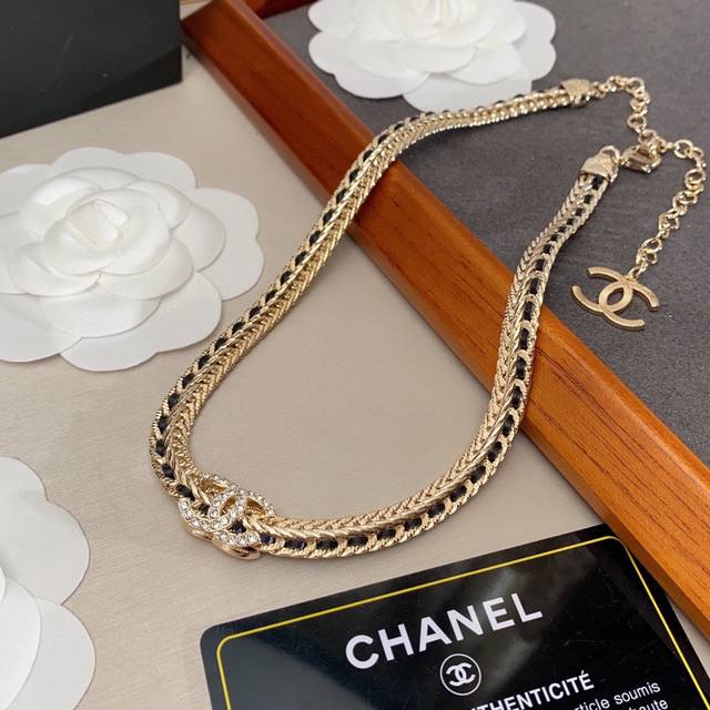 Chanel 小香皮带项链 高端品质 专柜同材质 真正黄铜 离子电镀 独家实拍图做工精致细腻 重工版本 超级仙女唯美的一款 做工超级细心无漏洞 媲美zp买到就是