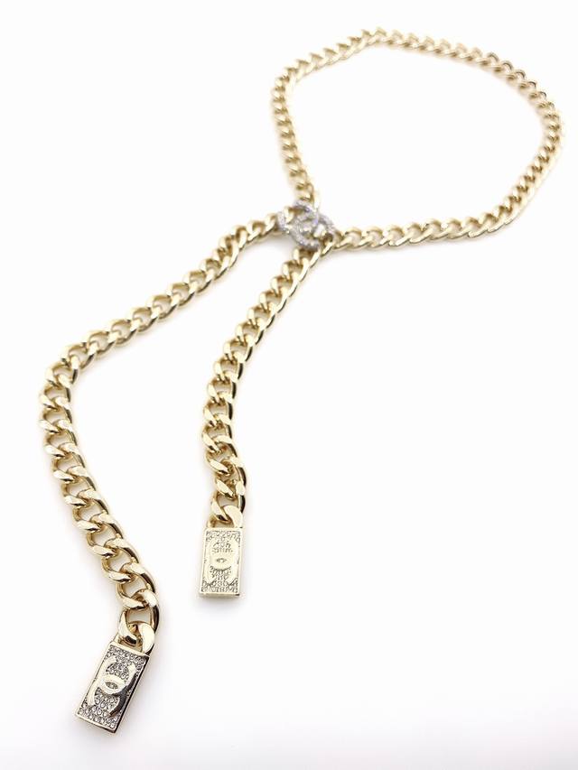 Chanel 最新款满钻项链 众明星同款 男女均可戴 一致zp黄铜材质