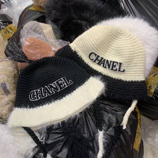 Chanel新款出货啦 小香超温柔的针织帽 氛围感十足 绳子可以编发 简直美炸