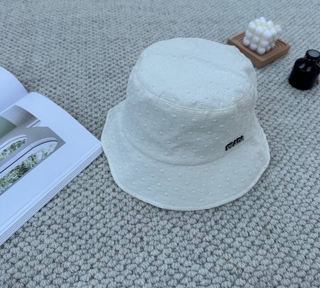 Prada 普拉达 新品渔夫帽 时尚潮流 高端做工 非一般的品质 细节看实拍哦
