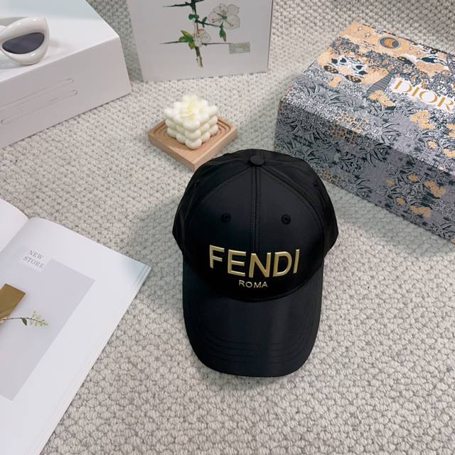 Fendi 芬迪 时装棒球帽新款 流行趋势 喜欢看到收哦 质量超赞哦