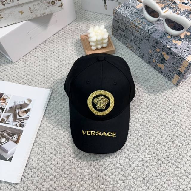 Versace 范思哲 23秋款款棒球帽最简洁的款式 专柜最新上市 市面独一无二版本 进口面料 做工走线整齐 绝对的高品质