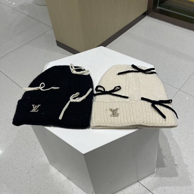 Lv 路易威登 Louis Vuitton 针织毛线帽 ~简约设计 成为我秋冬穿搭的加分单品 大大增加了整体搭配视觉的饱满度