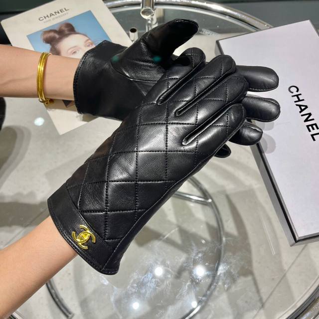 Chanel 香奈儿新款女士手套 一级羊皮 皮质超薄柔软舒适 特显手型 质感超群 码数 均码