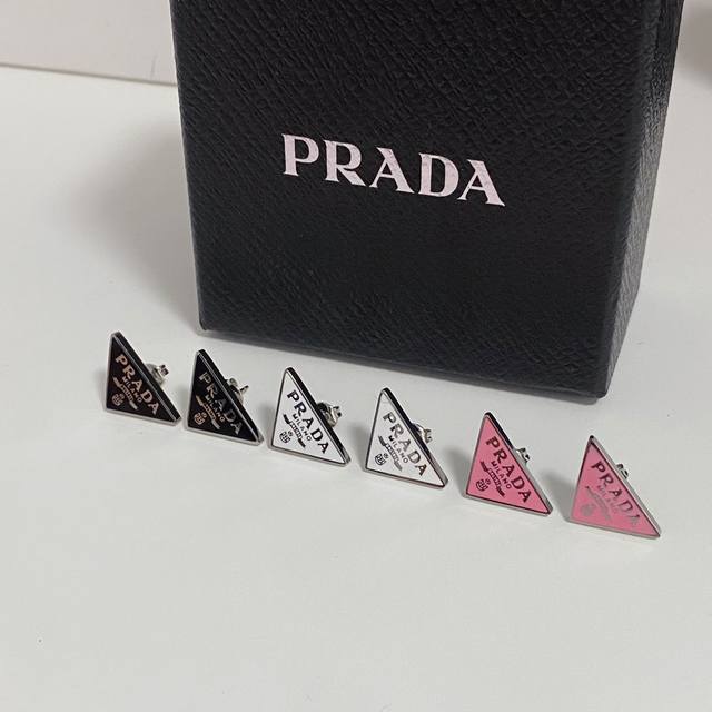 普拉达三角形耳钉 同款材质 9 银针