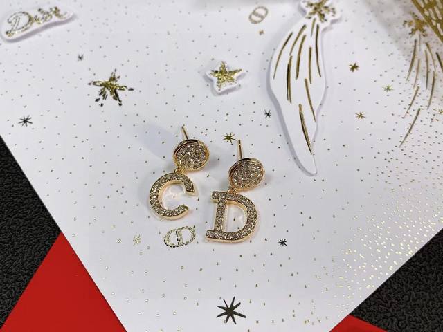Dior 迪奥 中古 耳环 专柜一致上新 精选原版一致 黄铜材质 甜美气质高雅