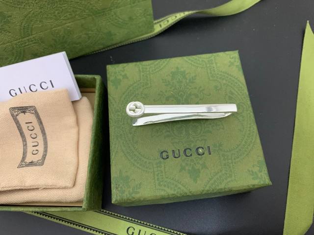 Gucci 古驰互扣式男士女士领带夹 编号 B5647535