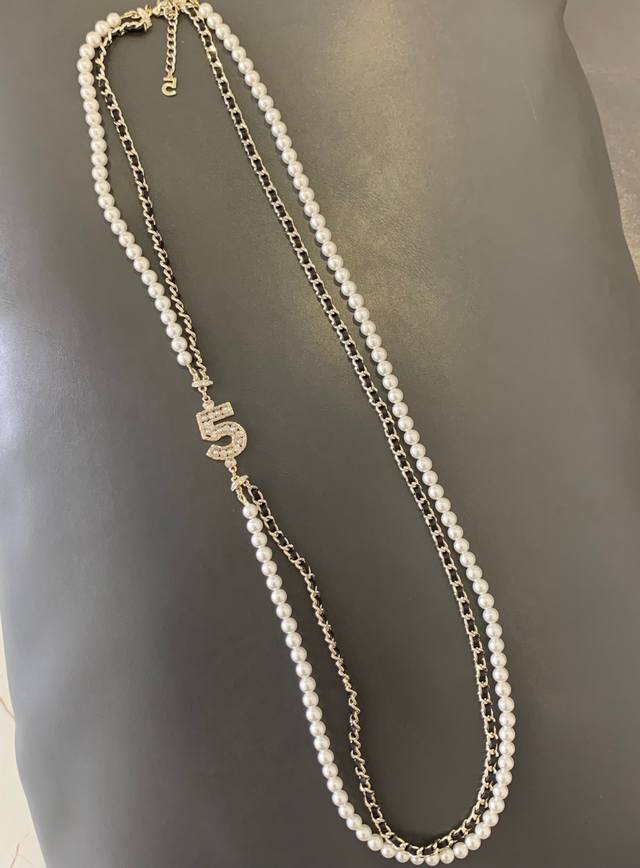 客户定制单5字皮革珍珠毛衣链腰链多用 可以直播的款式