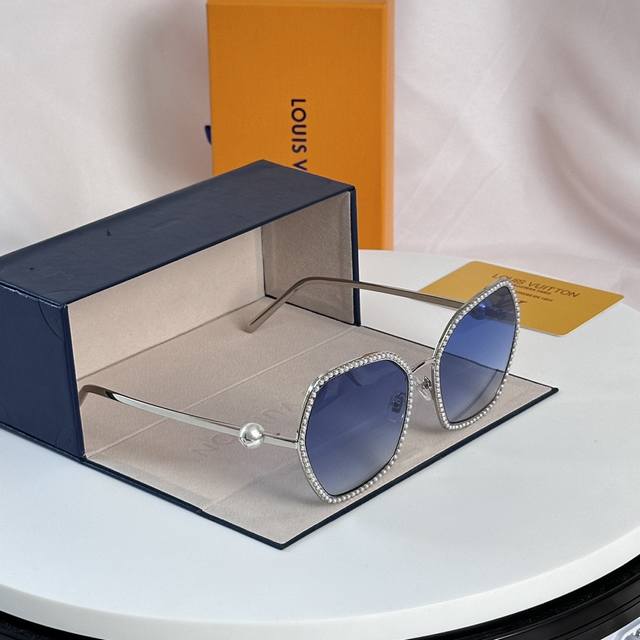 新款 路易威登lv女士眼镜墨镜金属框架六角形珍珠圆形墨镜太阳镜z2016U 眼镜墨镜太阳镜