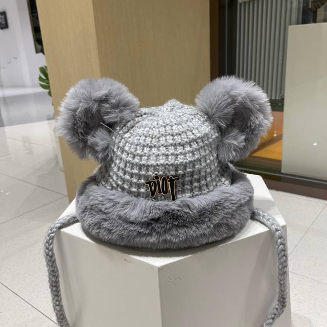 Dior迪奥 大耳朵加绒加厚针织毛线帽保暖可爱护耳帽雷锋帽