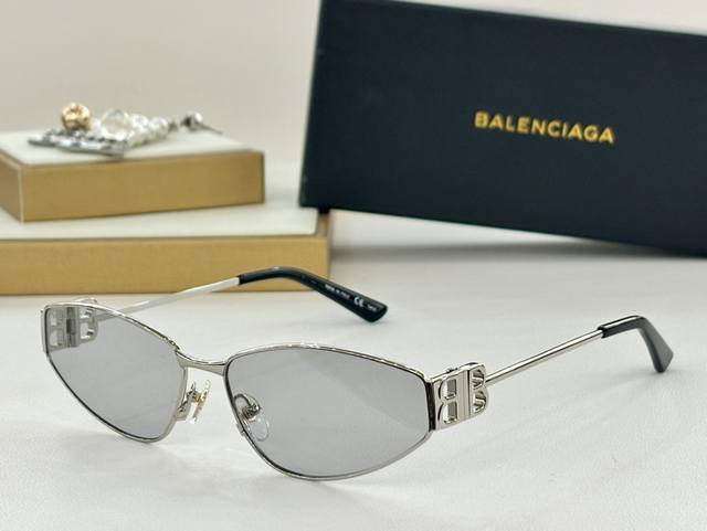 Balenciaga Bb0 Size 58-16-145