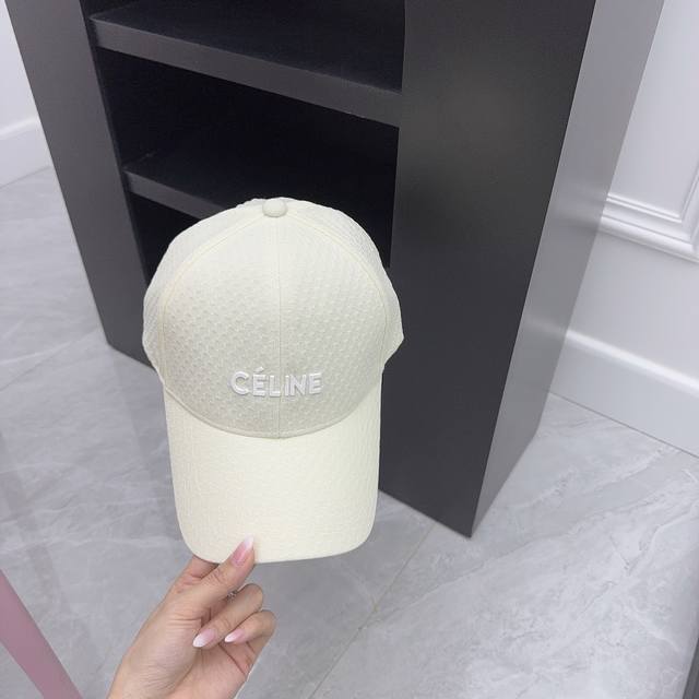 Celine新款棒球帽 提花工艺面料 质感超好~ 精致的棒球帽 版型正