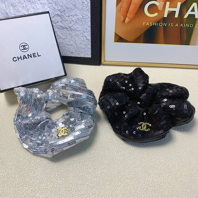 Chanel小香 Chanel皮筋 珠片logo皮筋发圈 日常精致小单品 气质百搭小仙女必入单品 宝藏款 闭眼入推荐款 单个0 1319060