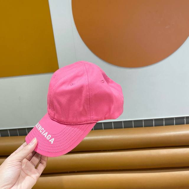 新品balenciaga巴黎世家新款棒球帽 现货秒发简约时尚超级无敌好看的帽子 情侣款 原单货比起其他帽子的优势