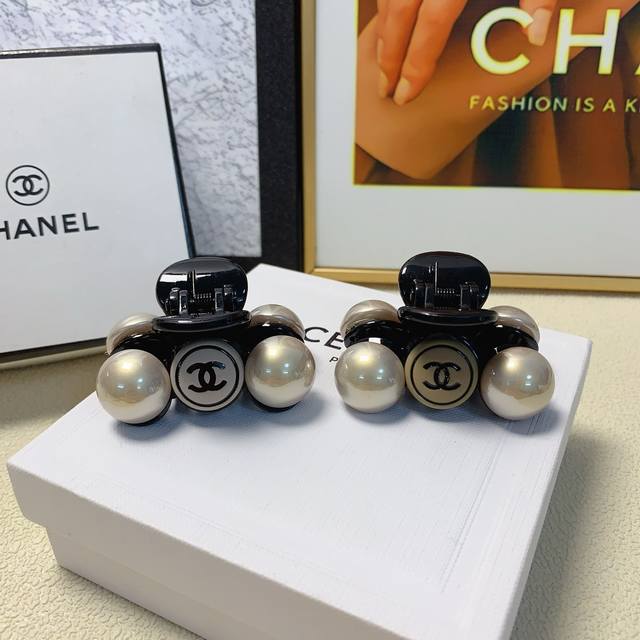 Chanel小香 Chanel抓夹 珍珠logo抓夹 气质百搭 日常精致小单品 小仙女必入单品 宝藏款 闭眼入推荐款 单个