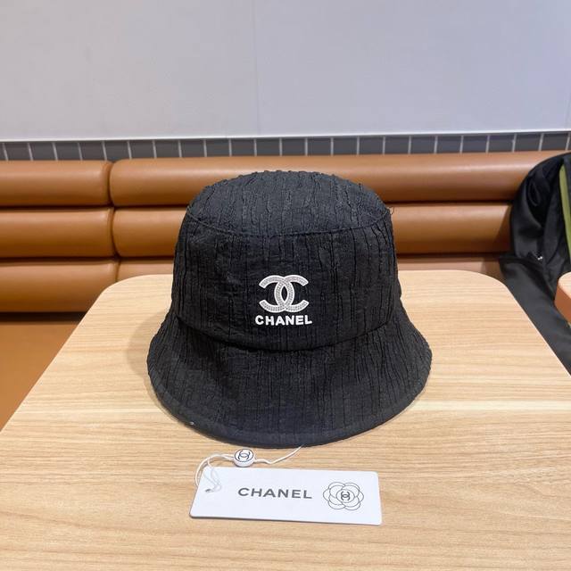 Chanel香奈儿 2024新款高级感小香风渔夫帽 遮阳又超好搭配 出街单品
