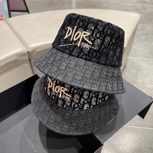 Dior迪奥 2024夏季新款专柜男女款遮阳渔夫帽 大牌出货 超方便 好搭 出街必备 - 点击图像关闭