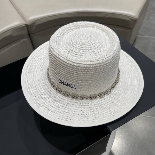 Chanel香奈儿官方2024款麦秆草帽 高密度制作 一顶超级有品位的草帽了~出街首选 帽型超美腻颜色妥妥 轻便携带 小仙女人手必备