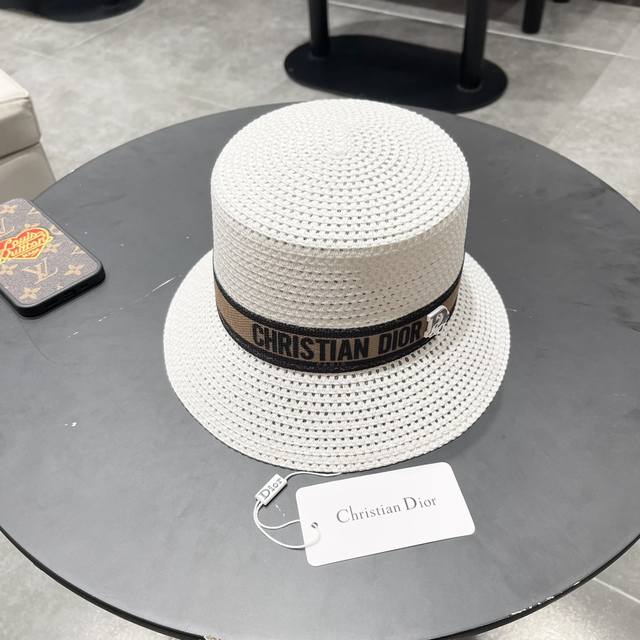 Dior迪奥 2024新款大牌编织盆帽草帽 夏天海边首选 新款材质编织而成 质感满分
