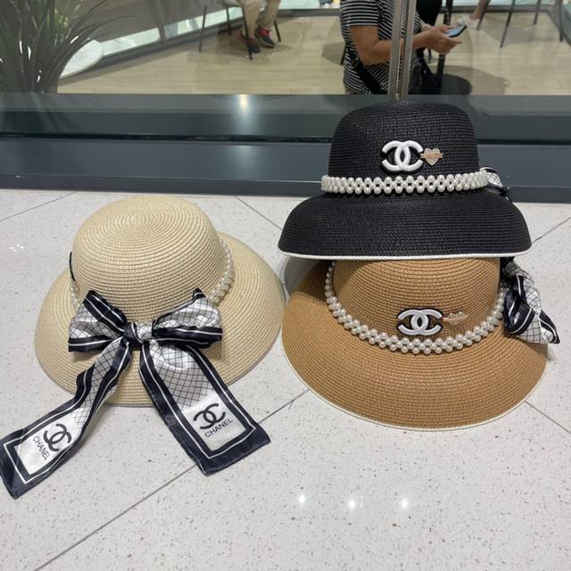 Chanel香奈儿 2024新款上架时尚草帽 超级流行的灯罩帽型 随便搭配都超好看 出门旅游 绝对要入手的一款