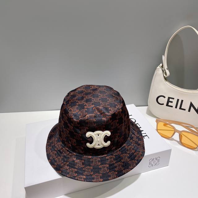 赛琳celine家新款 棒球帽 一整个高级住了 今年夏季的爆款面料 轻盈舒适 高品质 - 点击图像关闭