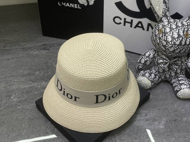配防尘袋 Dior迪奥 2024新款织带款盆帽草帽 度假休闲必备 优雅大方的一款