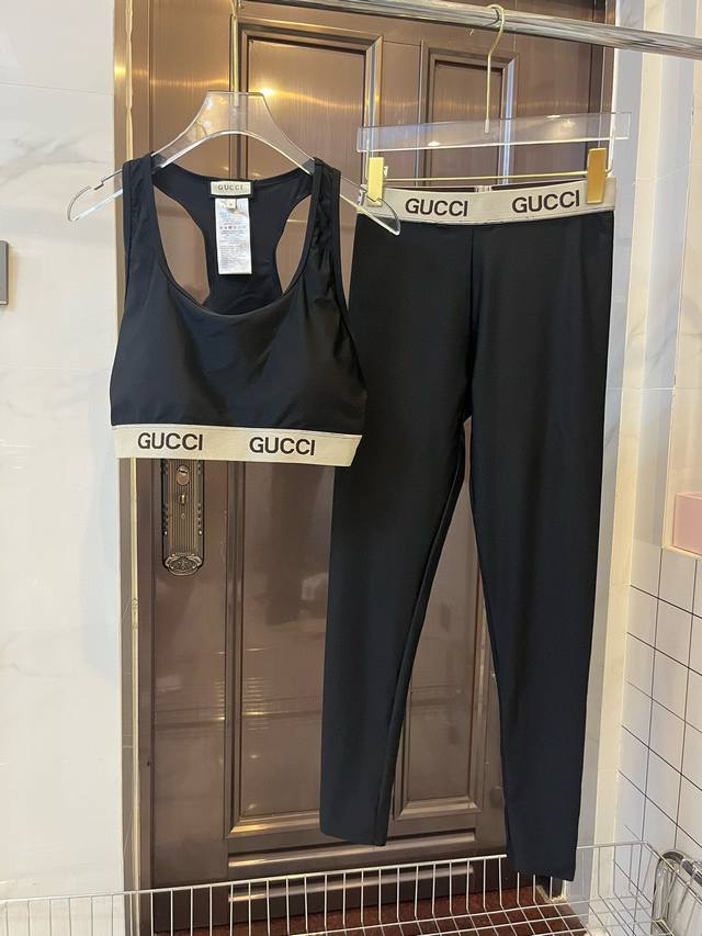 Gucci古奇高弹力健身瑜伽服运动套装~塑腰小背心 有胸垫 +修身提臀显瘦打底裤脚 码数 Sm L Xl