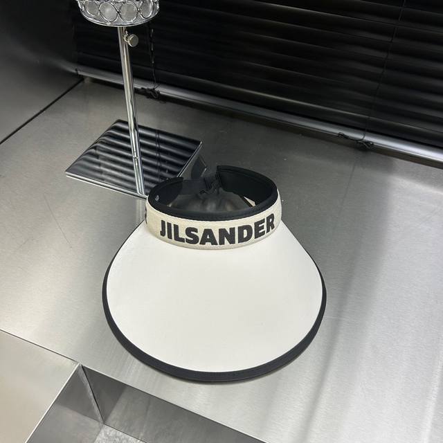 跑量 Jil Sander新款大帽沿空顶帽 一整个高级住了 冰丝棉 今年夏季的爆款面料 轻盈舒适 高品质