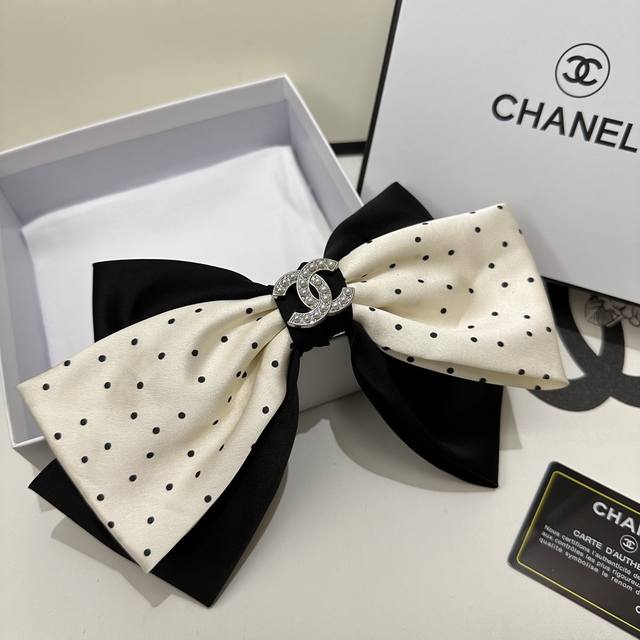 特p 配专柜包装 Chanel 香奈儿 最新珐琅发箍 小仙女入手 特殊材质 不嘞头 可盐可甜