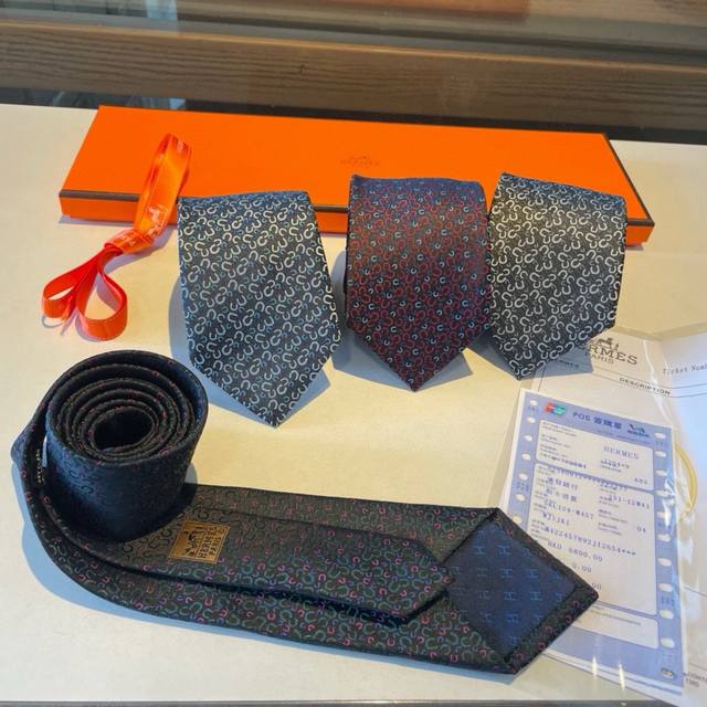 配包装 爱马仕男士新款领带系列 让男士可以充分展示自己个性 100%顶级斜纹真丝手工定制 - 点击图像关闭