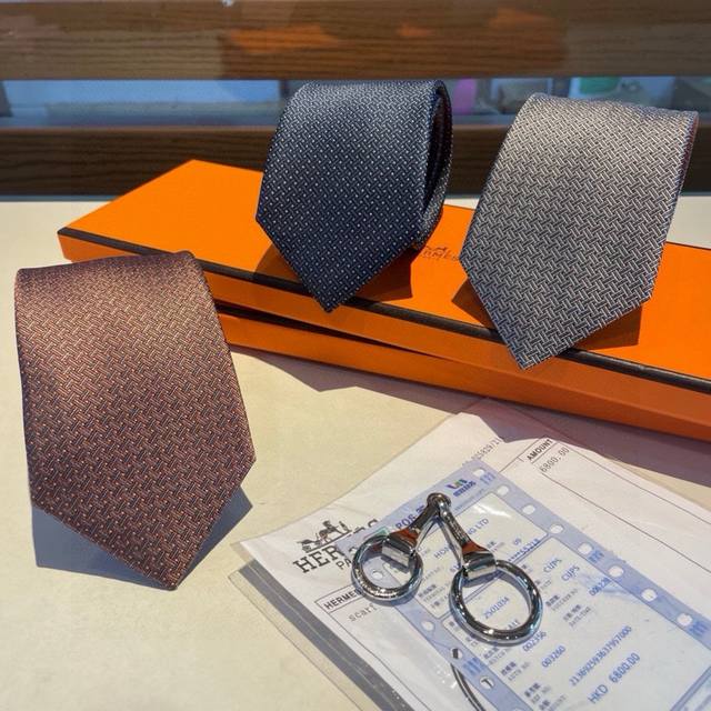 配包装 爱马仕h字母男士新款领带系列 让男士可以充分展示自己个性 100%顶级斜纹真丝手工定制 - 点击图像关闭