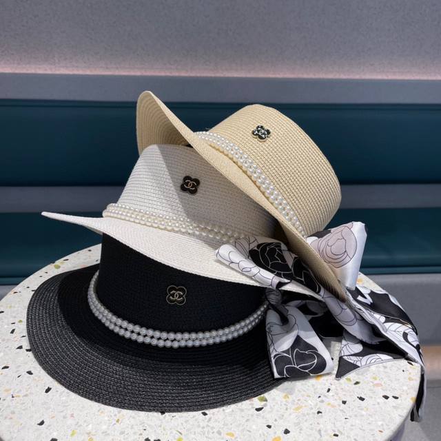 Chanel香奈儿 2021新款简约珍珠帽檐草编草帽礼帽细节控，简约大方，百搭单品～出街首选，新款帽型超美腻