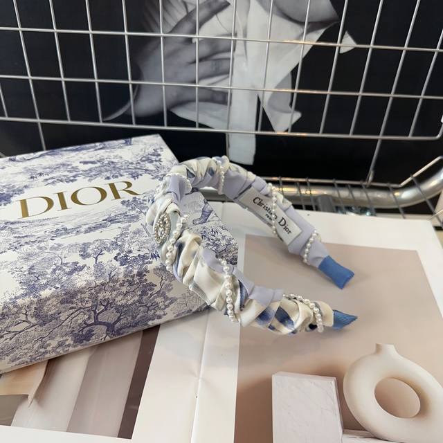 配包装盒 Dior 迪奥 新款发箍，夏日小清新系列，简单又百搭，时尚单品！小姐姐必备