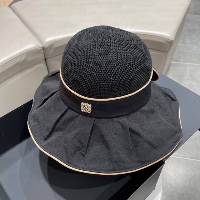 罗意威loewe新款彩胶原版原标设计渔夫帽质感超好，外部线条定位标准，做工精细，简约大气低价走量！