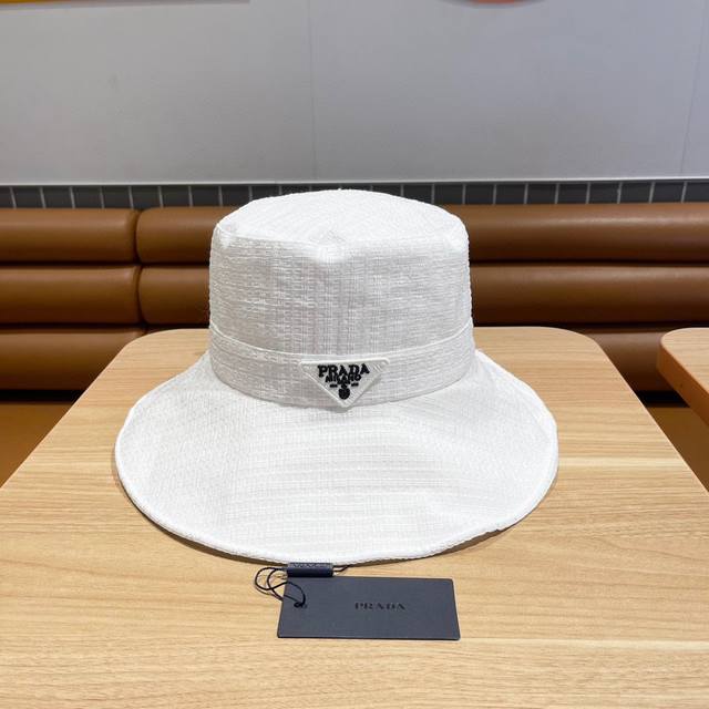 Prada普拉达，官方新款渔夫帽，高品质，大蝴蝶结渔夫帽！简约大方，赶紧入手哦