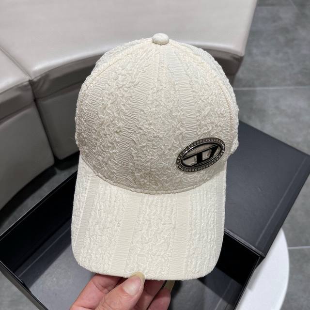 Diesel 迪赛棒球帽 2019春夏款棒球帽，出街必备超好搭配，高品质 内标齐全，赶紧入手！
