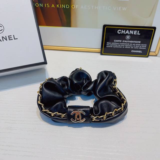 Chanel小香 Chanel发圈 皮革大肠发圈皮筋 气质皮筋推荐款小仙女必入单品 单个