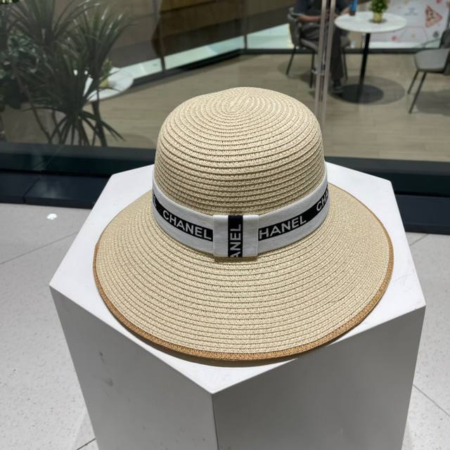Chanel香奈儿 2023新款草编编织草帽，度假休闲必备，优雅大方的一款