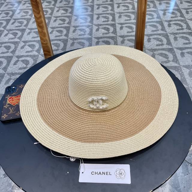 Chanel香奈儿 2024新款小香风拼色盆帽草帽，赫本风拼色设计，出街必备 - 点击图像关闭