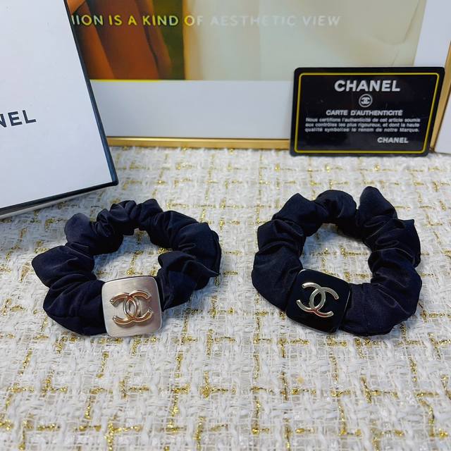 Chanel小香 Chanel皮筋 新款logo皮筋发圈 气质百搭小仙女必入单品 宝藏款 闭眼入推荐款 单个