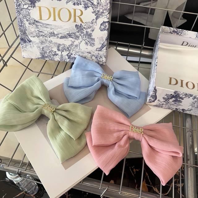 配包装盒 Dior 迪奥 新款弹簧顶夹，夏日小清新系列，时尚百搭！简单实用 小姐姐必备