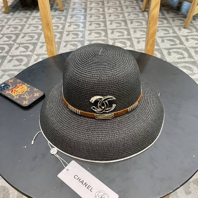 Chanel香奈儿 2024新款拼色盆帽草帽，出街必备超好搭配，赶紧入手！