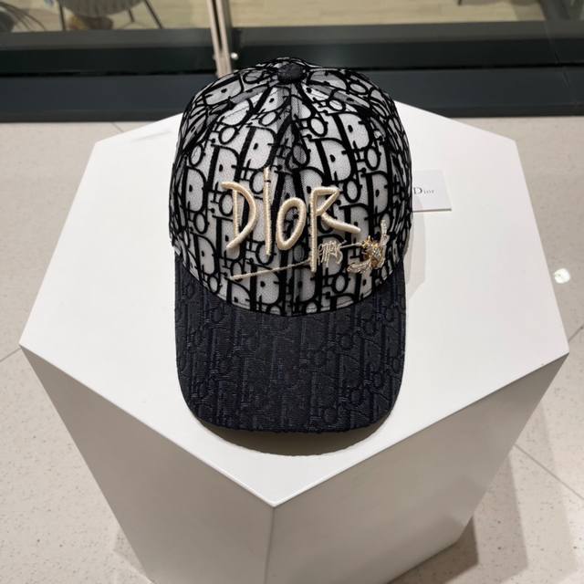 Dior 迪奥 新款原单棒球帽， 精致純也格调很有感觉，很酷很时尚，专柜断货热门，质量超赞
