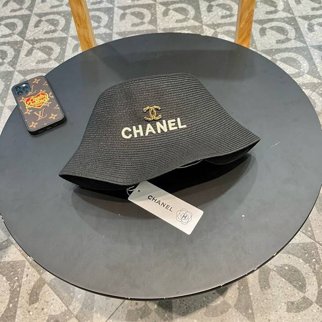 Chanel香奈儿草帽，刺绣logo字母礼帽，细草制作，帽型超赞，头围57Cm
