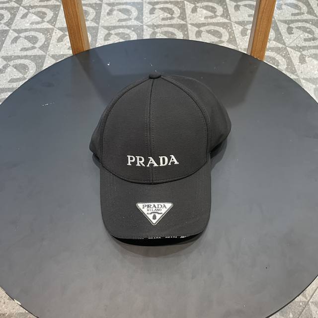 普拉达 Da 新品棒球帽时尚潮流，高端做工！细节看实拍哦