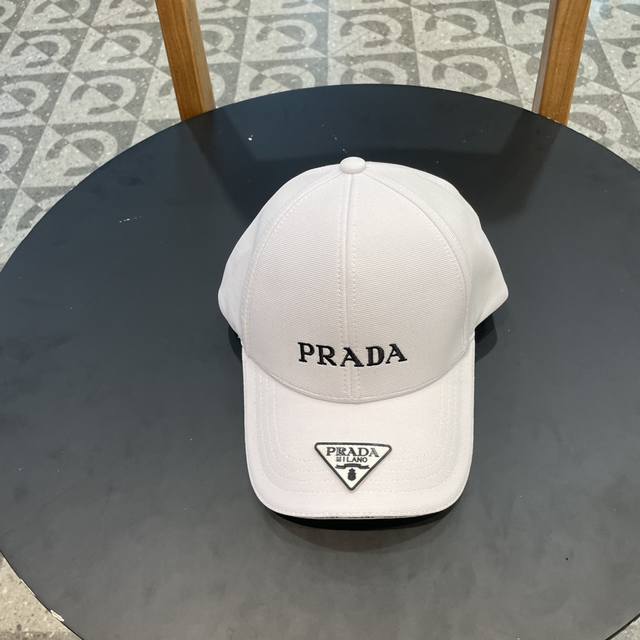 普拉达 Da 新品棒球帽时尚潮流，高端做工！细节看实拍哦