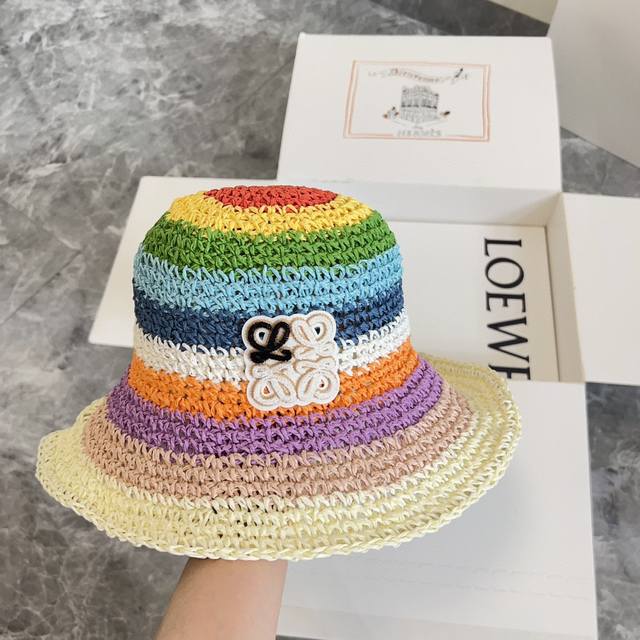 特 配防尘袋 Loewe罗意威 2024新款彩虹镂空编织渔夫帽，热巴同款～超好搭配，闭眼入的一款