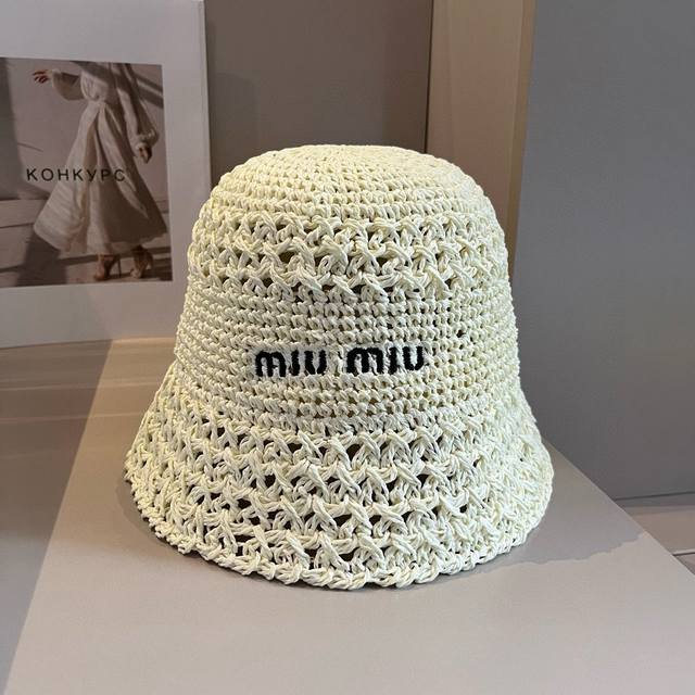 Miu Miu缪缪2023新款拉菲草帽，手工钩织渔夫帽，可折叠，专柜买版定制，终于到货啦，头围67Cm